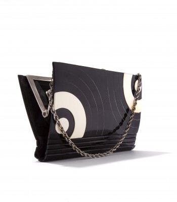 Tas black-and-white