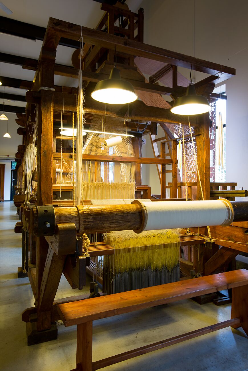Textielmuseum - 19de eeuwse jacquardweefgetouw - foto Tommy de Lange