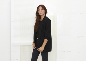 Ontwerpster Mae Engelgeer.