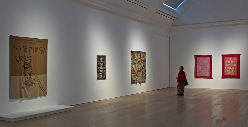 Zicht op de tentoonstelling - foto Michael Pollard.