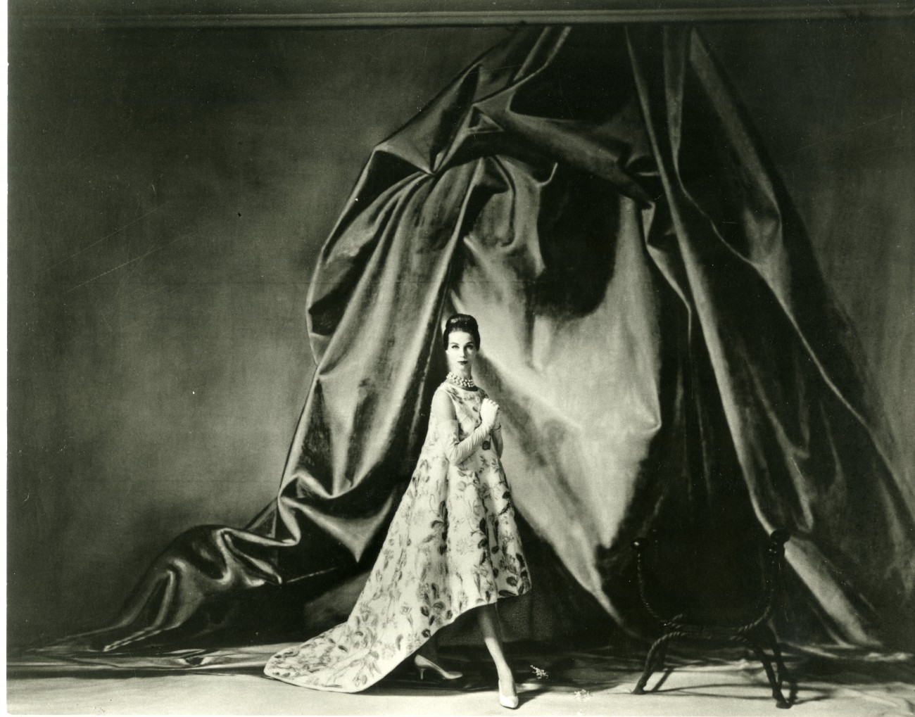 Cristobal Balenciaga, herfst-winter 1958, foto Balenciaga Archives.