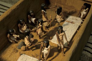 Model van een oud-Egyptische weverij, gevonden in de graftombe van Meketre - foto National Geographic.