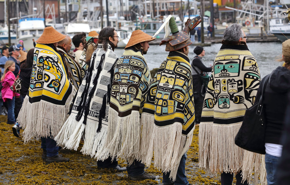 Ook tegenwoordig worden Chilkats nog gedragen, zoals hier in Wrangell, Alaska.