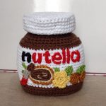 Best nog een uitdaging om zo'n potje Nutella na te breien.