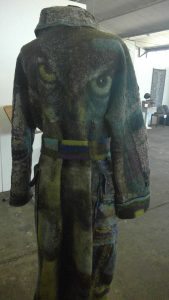 Kira Outembetova, Nederland - Wide Open Eyes, gevilte jas - deelneemster aan de modeshow van 18 november.
