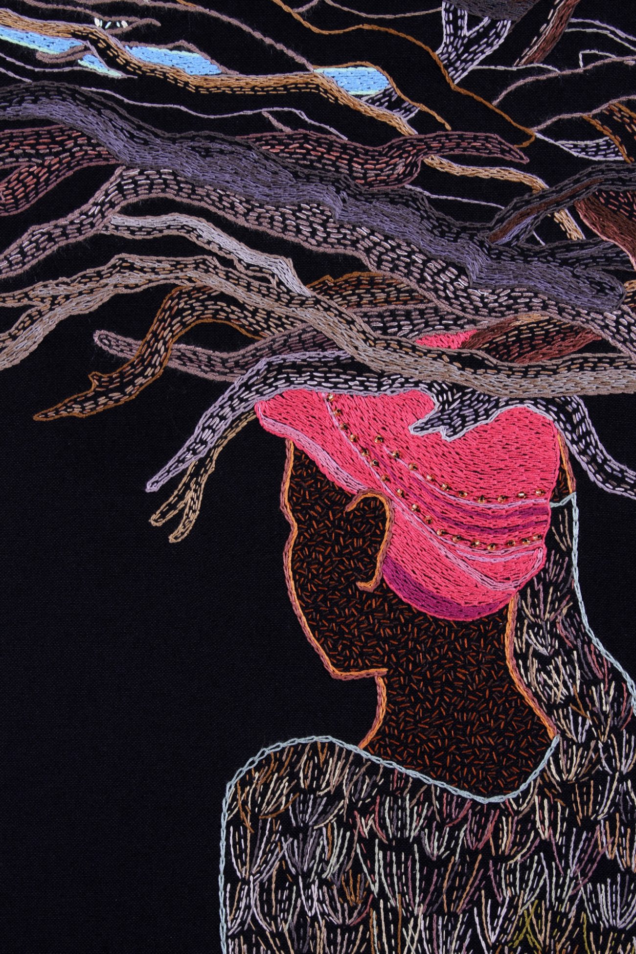 Tamar Mason, Grace Unathi (detail), 2012, borduurwerk en kralen op stof, 215 x 88 cm.