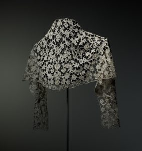 Schouderdoek, Italiaans, circa 1700 - foto Michael Rast.