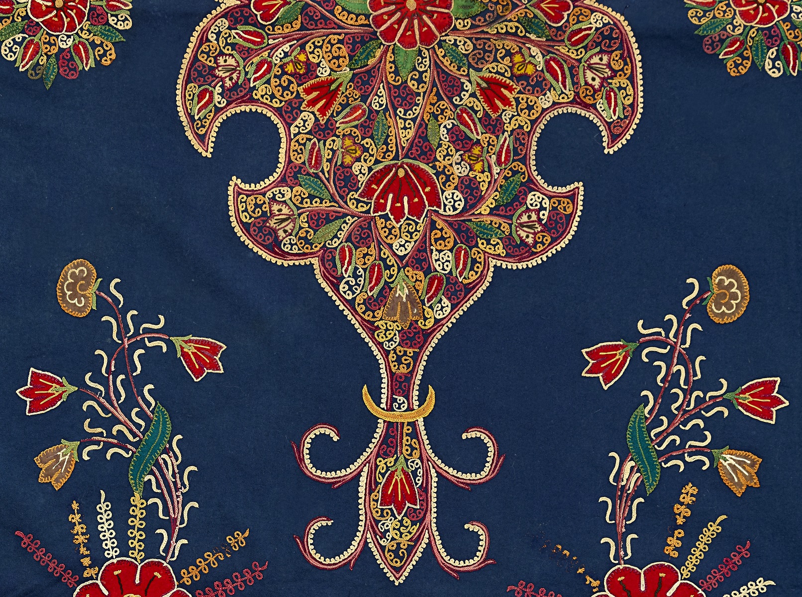 Wand- of plafondbekleding (detail), Iran, Rasht, 1875-1895, wollen flanel, zijden garen.
