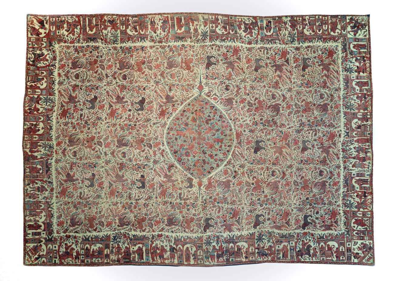 Het oudste object van chintz in Nederland is een wandtapijt met mythische dieren en figuratieve motieven in de rand uit circa 1650 - Chintz Cotton in Blooms - Handwerkwereld