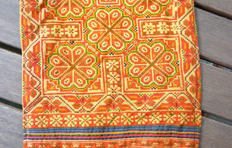 Karen schoudertas - geborduurde Thaise schoudertas - Handwerkwereld