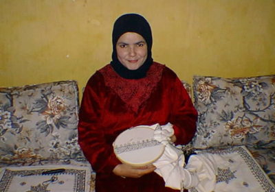Marokkaans borduren kussen in wording in Fez - Handwerkwereld